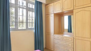 ์ํํธ (2 Bedrooms) | ๋ด๋ถ