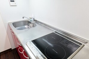 Fridge, microwave, cookware/dishes/utensils