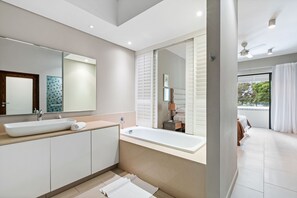 Apartment (3 Bedrooms) | Interior - Element Bay 5 (Cap Malheureux)
