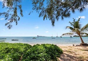 Interior - Element Bay 5 (Cap Malheureux)