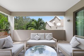 Interior - Element Bay 5 (Cap Malheureux)