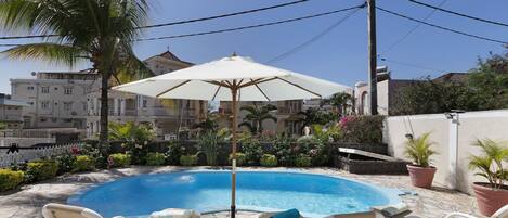 Apartment (2 Bedrooms) | Front of property