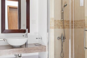 Talo (3 Bedrooms) | Sisätilat