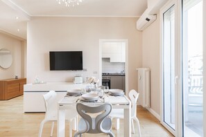 Dining - Easylife - View and confort in Porta Vittoria (Milano)