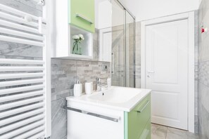 Dusche, Bidet