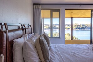 2 bedrooms, WiFi, bed sheets - Tuscan Hideaway Waiheke | Be My Guest Waiheke (Waiheke Island)
