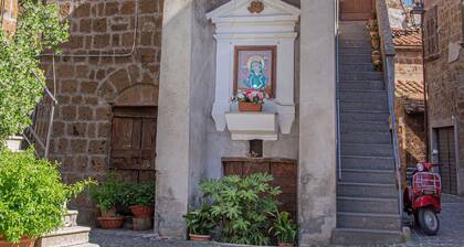 Nina's Guest House: Perfect 2-bedroom apartment with AC in charming Barbarano R.