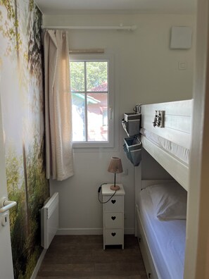 3 soverom, strykejern/-brett, reiseseng for barn og wi-fi (inkludert)