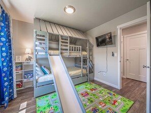 3 bedrooms, iron/ironing board, travel crib, free WiFi - Isaac’s Nook in the Hills (Rapid City)