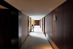 Pasillos con baranda