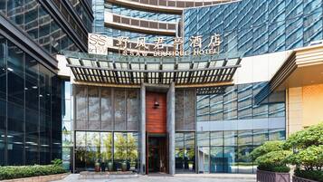 Mặt tiền nơi lưu trú