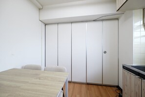 Dining - XS13 XROSS STAY Temma4 (大阪市北区天神橋)