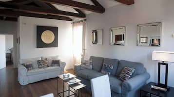 Apartment, 2 Schlafzimmer, Terrasse | Wohnbereich