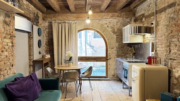 Apartemen, pemandangan kanal | Area keluarga | TV layar datar