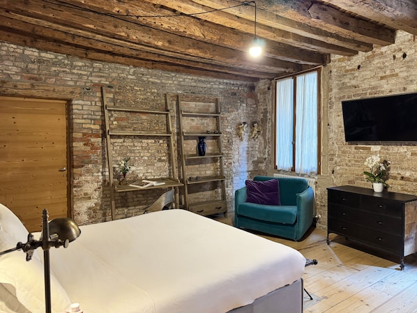 Apartament estàndard | Cortines opaques, planxa i posts de planxar i wifi gratuïta