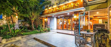 تفاصيل الفندق من الخارج