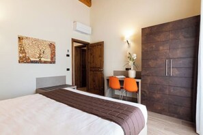 2 dormitoris, caixa forta a l'habitació, wifi gratuïta i roba de llit