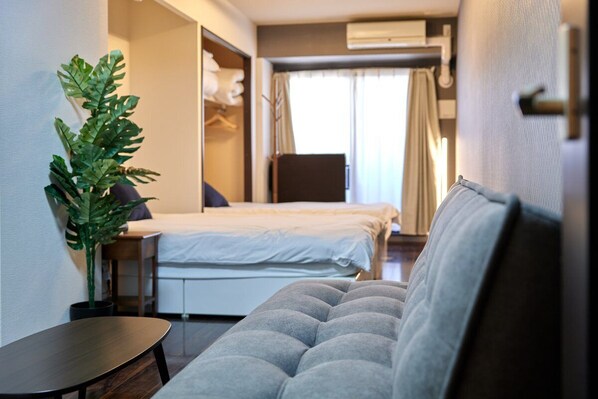 1 bedroom, iron/ironing board, internet