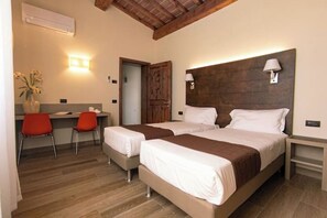 2 bedrooms, in-room safe, free WiFi, bed sheets