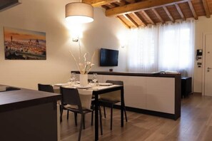 Dining - Stables 1 | Apartment Villa Carobbi (Firenze)