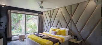 ELIVAAS 5-BHK with Luxe Mudhouses, Tents, Pond & Pvt Pool | Kaimalgarh Farmstay