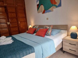 1 Schlafzimmer, Zimmersafe, Bügeleisen/Bügelbrett, kostenloses WLAN