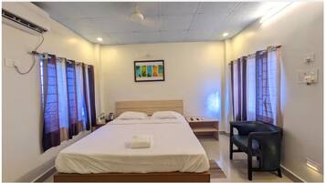 Memory-foam beds, desk, laptop workspace, blackout curtains