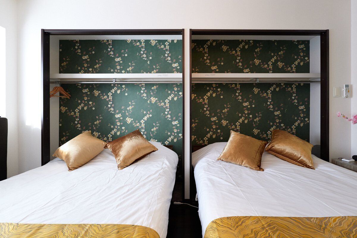 1 bedroom, iron/ironing board, internet