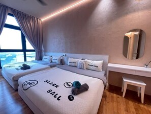3 bedrooms, iron/ironing board, WiFi, bed sheets