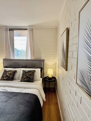 1 bedroom, iron/ironing board, free WiFi, bed sheets - 508 Light and Delightful 1BR Balcony-Parkng-Pool (Maylands)