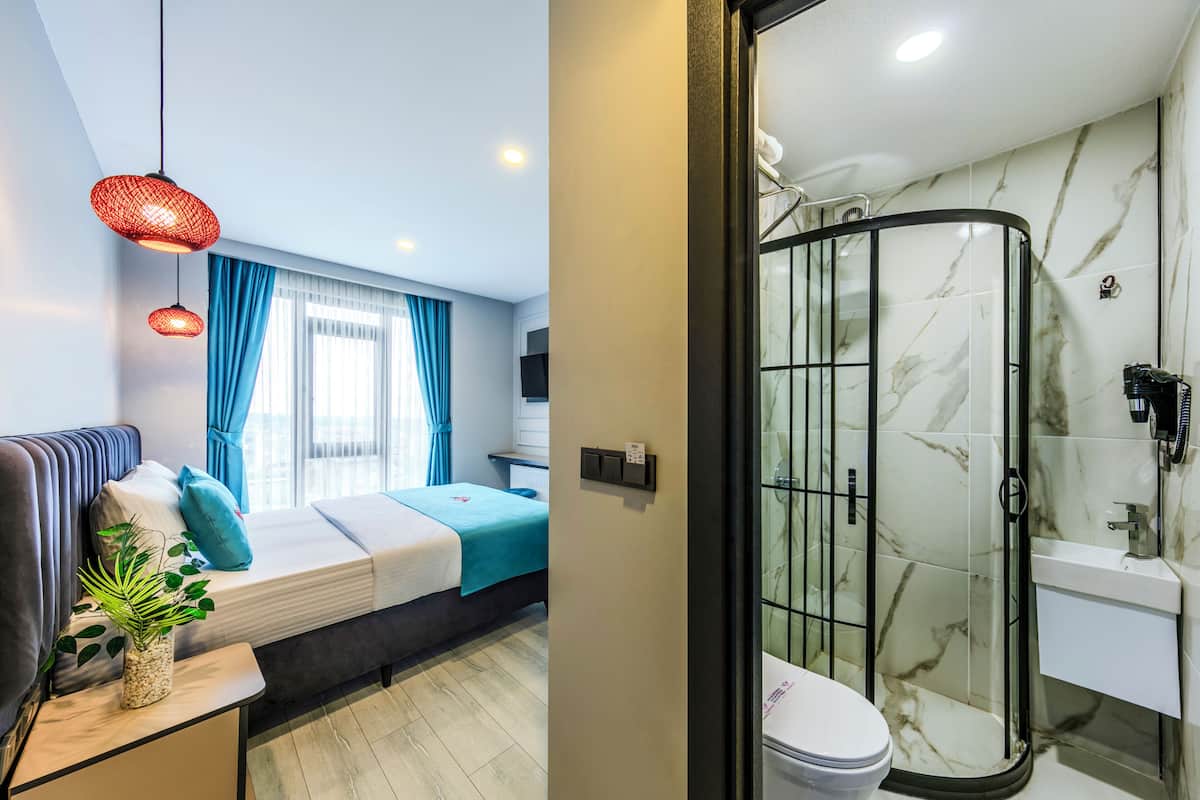 In-room safe, desk, laptop workspace, blackout drapes