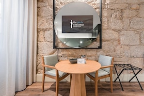Studio (GuestReady - Mercadores Apartments - )