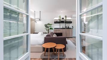 Studio with Balcony | Living area