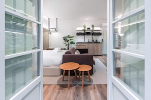 Studio with Balcony | Coin séjour