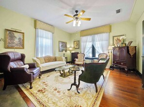 TV, fireplace, offices