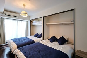 مكواة/لوح كي وخدمة الإنترنت