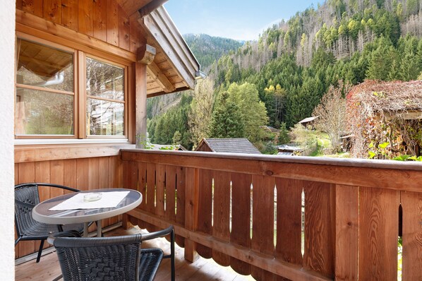 تناول الطعام بالخارج