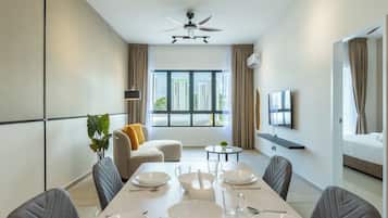 40-inch Smart TV with digital channels