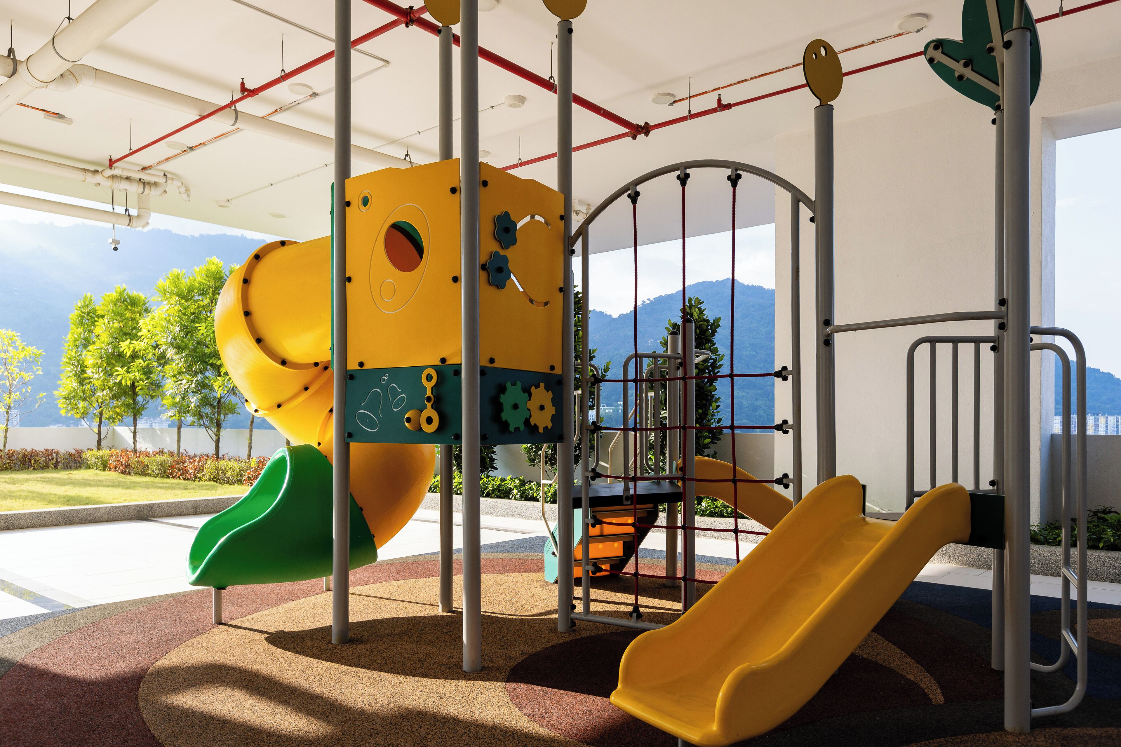 Tempat bermain anak - outdoor