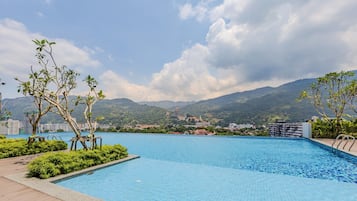 Hồ bơi