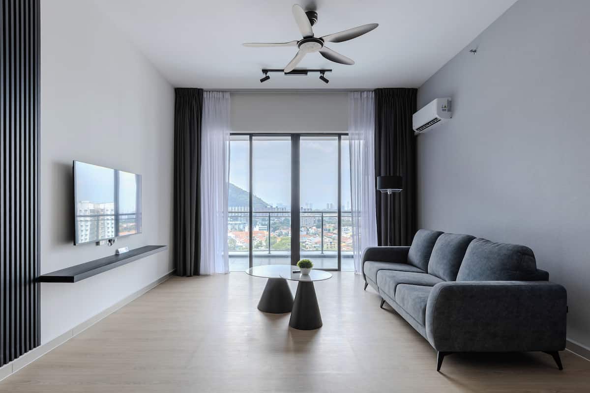 Executive Apartment, 3 Bedrooms, City View | Living area