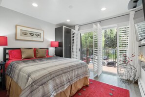 2 chambres, bureau, fer et planche à repasser, accès au Wi-Fi (inclus)