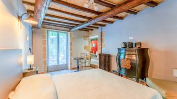 1 camera, Wi-Fi, lenzuola