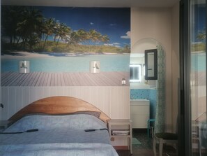 2 chambres, fer et planche à repasser, Wi-Fi, draps fournis