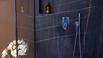Sauna, hot tub, steam room, Turkish bath, body treatments