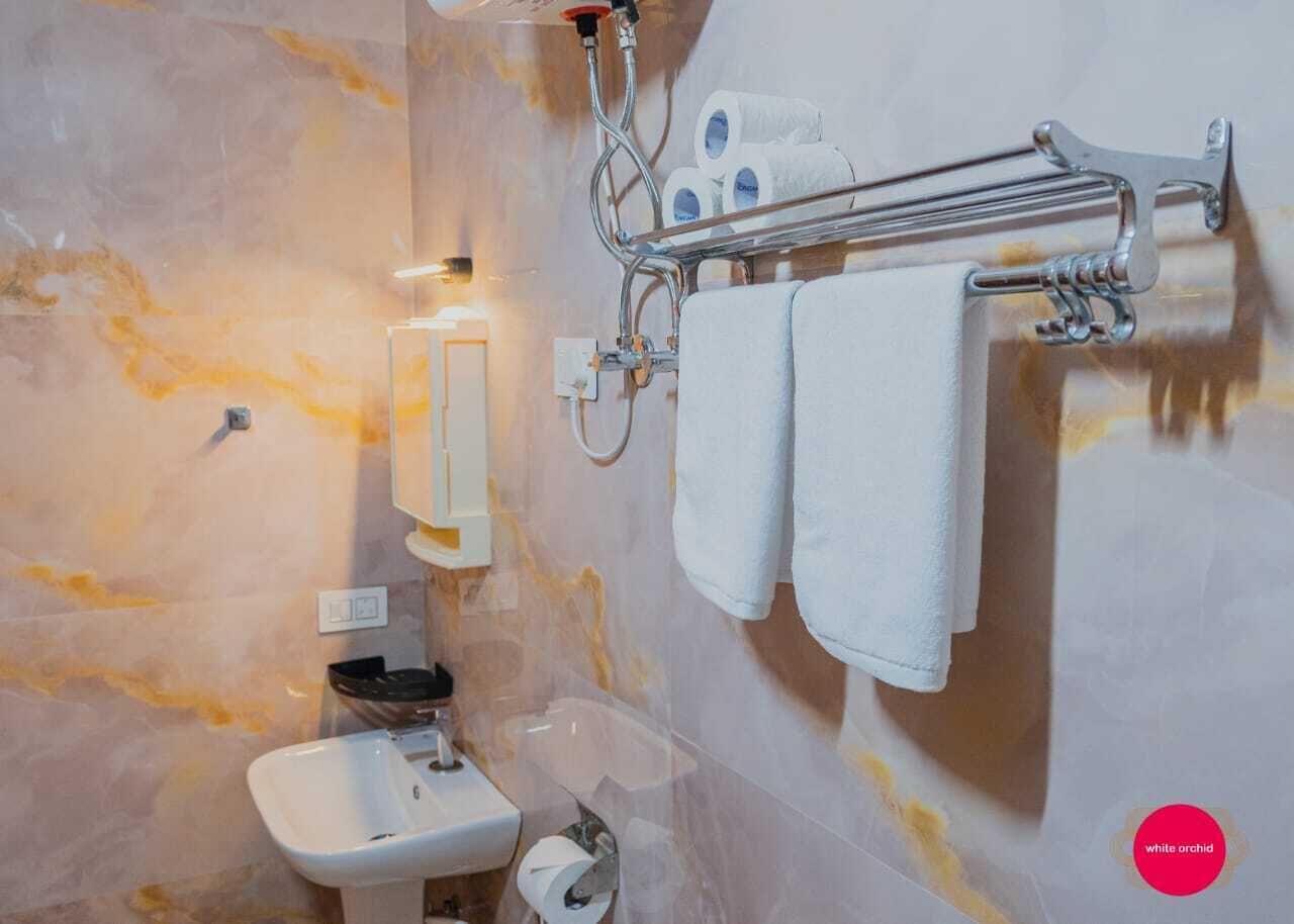 淋浴设施、吹风机、毛巾、肥皂