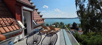 Spacious apartment Lieblingsplatz with terrace on the lake in Überlingen