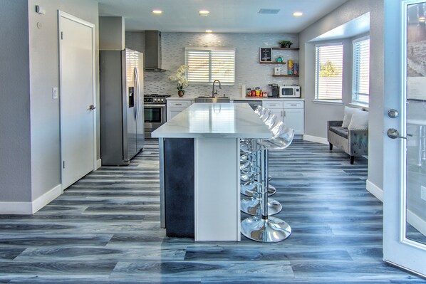 Microwave, oven, stovetop, dishwasher