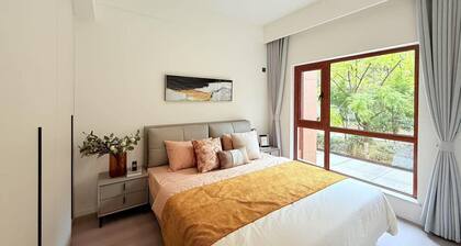 Heinemann's Vaca Apartment at Mount Emei Hosted by a German Couple