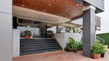 House | Reception